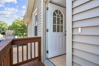8 York St in Milford, CT - Building Photo - Building Photo