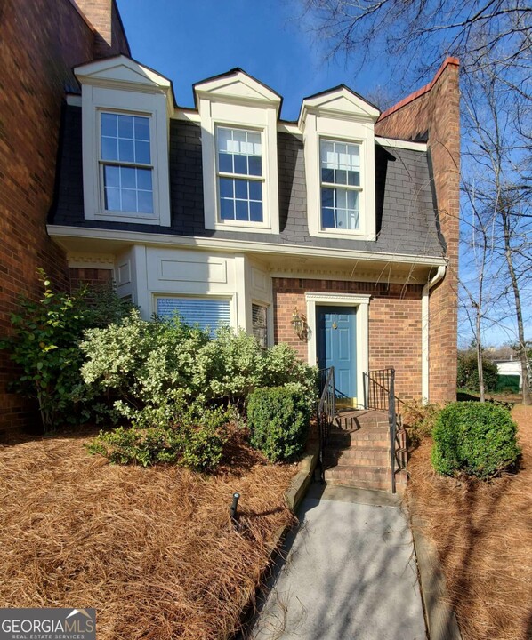 7 Stratford Hall Pl NE in Atlanta, GA - Building Photo