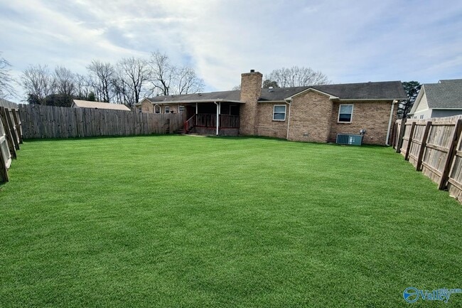 105 Oakwood Meadows Dr in Madison, AL - Foto de edificio - Building Photo