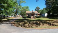 Fullers Mobile Home Park in Opelika, AL - Foto de edificio - Building Photo