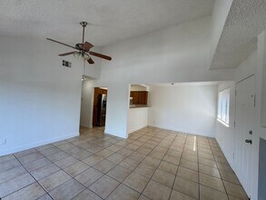 1190 S Winery Ave in Fresno, CA - Building Photo - Building Photo