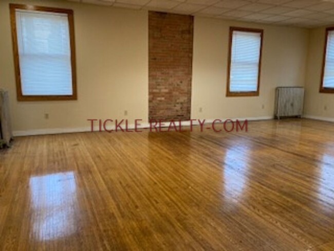 property at 1006 S Plymouth Ave