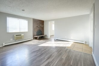 Abrigo Apartments in Aurora, CO - Building Photo - Building Photo
