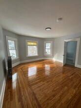 25 Malden St, Unit 25 in Springfield, MA - Foto de edificio - Building Photo