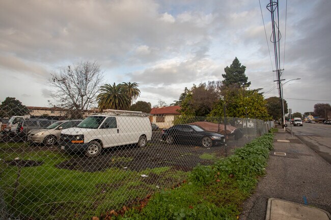Meridian in San Jose, CA - Foto de edificio - Building Photo
