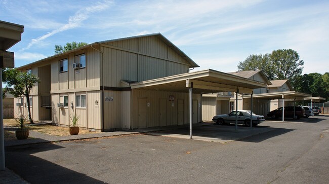 Trinity Terrace Apartments in Salem, OR - Building Photo - Building Photo