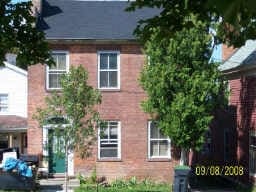 425 E Main St in Palmyra, NY - Foto de edificio