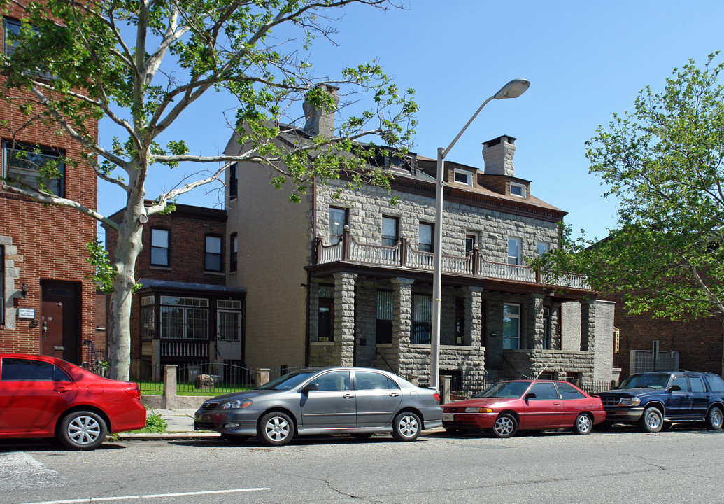 3512 Bank St in Baltimore, MD - Building Photo