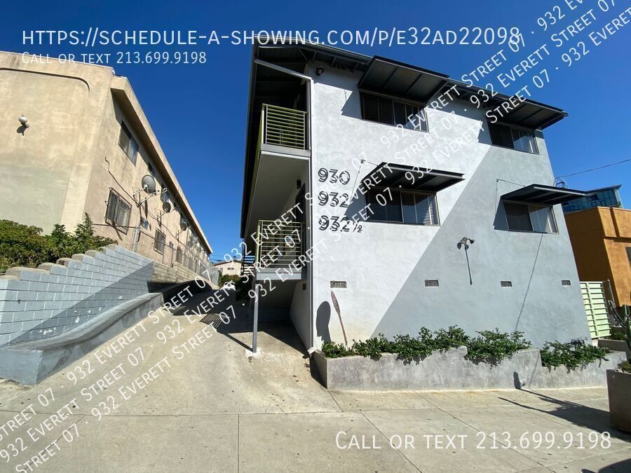 932 Everett St in Los Angeles, CA - Building Photo