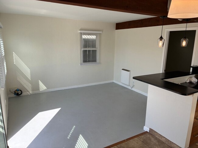 5062 Del Monte Ave in San Diego, CA - Building Photo - Building Photo