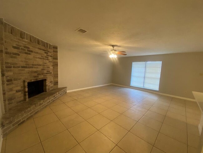 14511 Flair Dr in Houston, TX - Building Photo - Building Photo