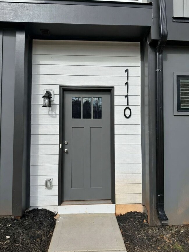 1110 Ivan Dr in Charlotte, NC - Building Photo - Building Photo