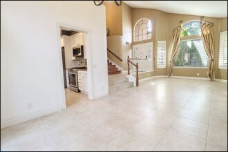 15 Northwinds in Aliso Viejo, CA - Foto de edificio - Building Photo