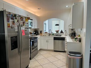 10990 NW 62nd Terrace in Doral, FL - Building Photo - Building Photo