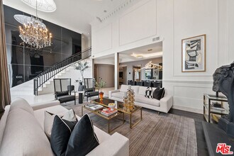 2463 Achilles Dr in Los Angeles, CA - Building Photo - Building Photo