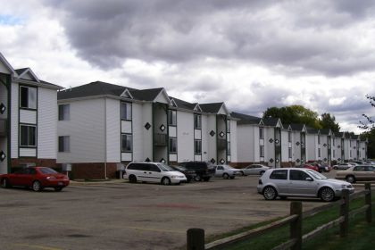 Mallard and HI-TEC Apartments photo'