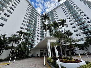 3001 S Ocean Dr in Hollywood, FL - Foto de edificio - Building Photo