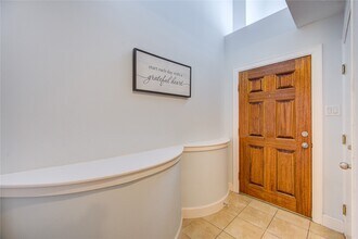 650 Westcross St in Houston, TX - Building Photo - Building Photo