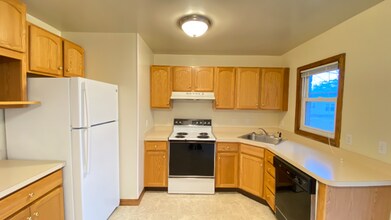 1052 Community Rd in Schenectady, NY - Building Photo - Building Photo