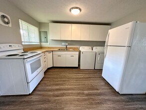 400 Henrich Dr in Dayton, OH - Building Photo - Building Photo