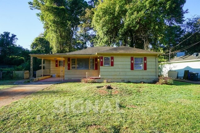 property at 748 Meadowbrook Dr