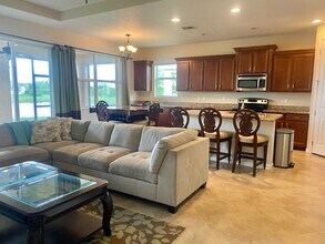 11263 SW Barton Way in Port St. Lucie, FL - Building Photo - Building Photo