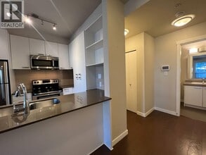 20331 Dewdney Trunk Rd in Maple Ridge, BC - Building Photo - Building Photo