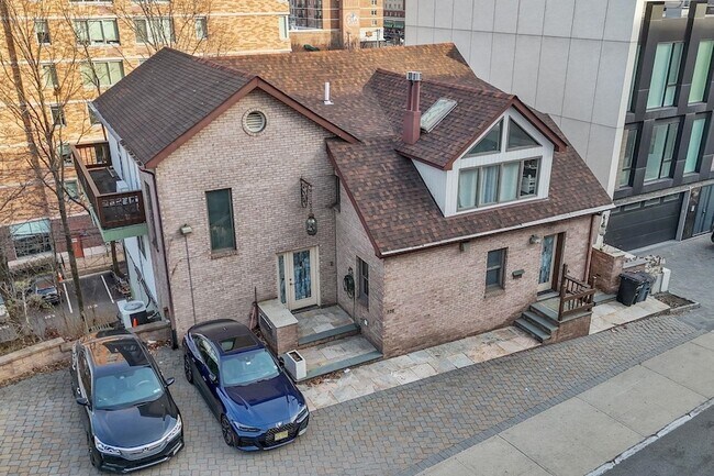 property at 228 Gorge Rd