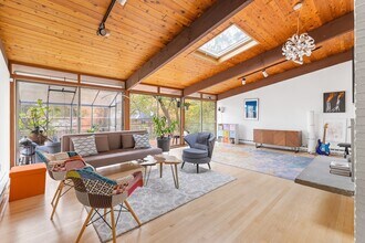 134 Rangeley Rd in Brookline, MA - Building Photo - Building Photo