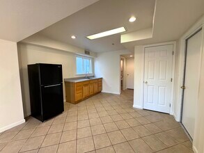 1315 Skyline Dr, Unit 1315A in Daly City, CA - Building Photo - Building Photo