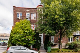 975 De Melrose Av in Montréal, QC - Building Photo