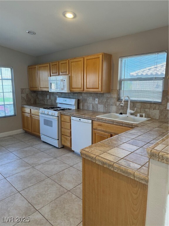 property at 2498 Foxmoore Ct
