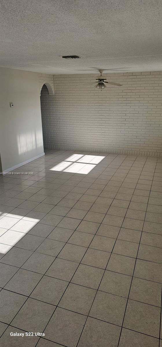 6012 SW 33rd St in Miramar, FL - Building Photo - Building Photo