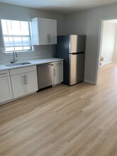 202 Hall St in Elgin, TX - Building Photo - Building Photo