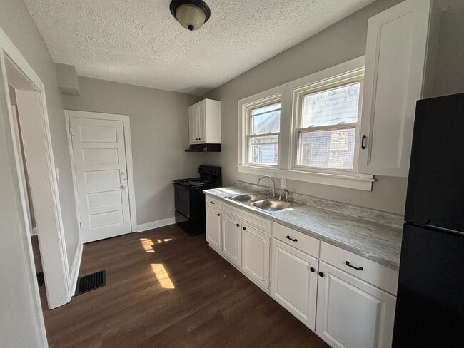 property at 309 W Memorial Dr