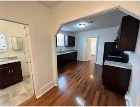 1136 Brooklyn Ave in New Orleans, LA - Foto de edificio - Building Photo