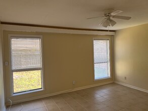 302 Navajo Dr in Victoria, TX - Building Photo - Building Photo