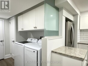 21 Coldwell Bay Cir in Vaughan, ON - Building Photo - Building Photo