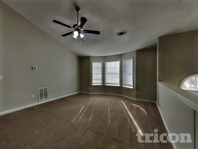 1016 Forest Glen in Jonesboro, GA - Building Photo - Building Photo