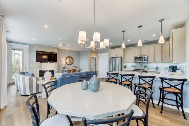 1703 Paget Rd in Kill Devil Hills, NC - Building Photo - Building Photo