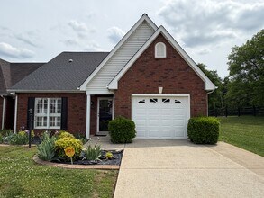 1702 Thomas Ct in Murfreesboro, TN - Building Photo - Building Photo
