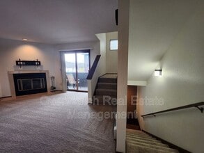 1932 Beaver Pl in Anchorage, AK - Building Photo - Building Photo