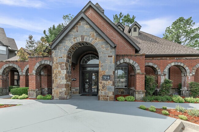 89 East in Tulsa, OK - Foto de edificio - Building Photo