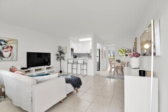 175 Fanshaw E in Boca Raton, FL - Building Photo - Building Photo