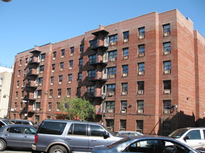 St. Marks in Brooklyn, NY - Foto de edificio - Building Photo