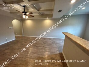 5026 Summit Wood in San Antonio, TX - Building Photo - Building Photo