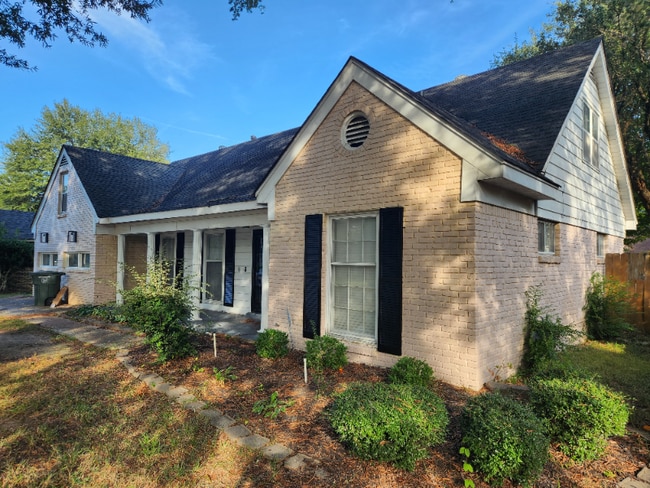 property at 3120 Darrow St