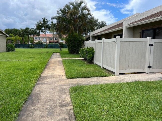 10295 Boca Bend W in Boca Raton, FL - Building Photo - Building Photo