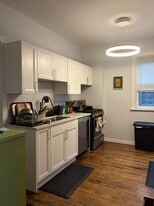 918 W Gunnison St, Unit 2 in Chicago, IL - Building Photo