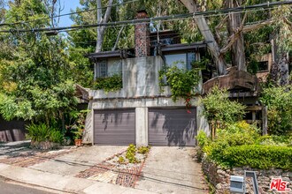 516 Latimer Rd in Santa Monica, CA - Building Photo - Building Photo